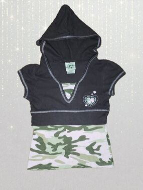 Common Threads Brown Light Pink Camo Hoodie Baby Tee Tshirt Y2k Vtg